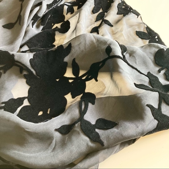 Vintage Black Velvet Embroidered Floral Rectangle Scarf - Picture 3 of 7